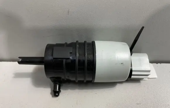 BMW X4 G02 Windscreen/windshield washer pump 7298309