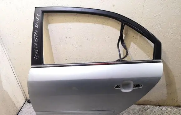 Hyundai Sonata Rear door