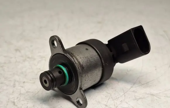 BMW X6 E71 Fuel pressure sensor 0928400560 13517787186