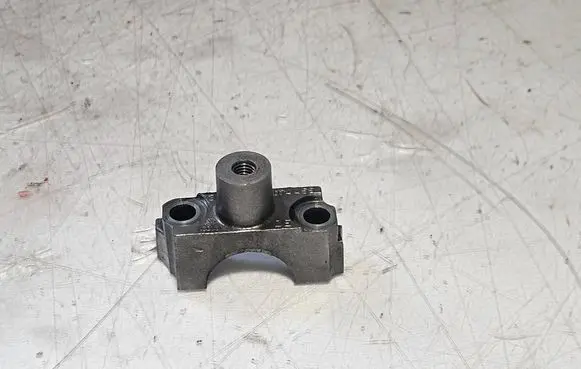 Volkswagen Crafter Camshaft holder 074455