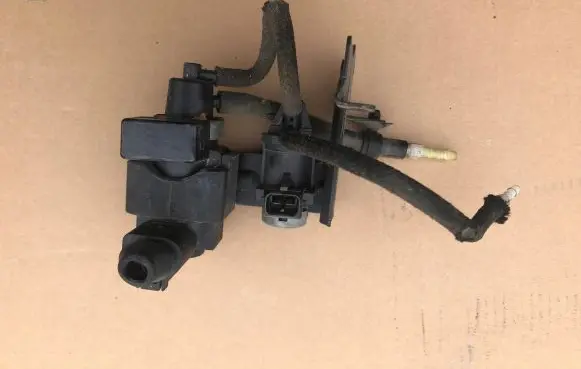 Audi A4 S4 B6 8E 8H Turbo solenoid valve 8E0906628