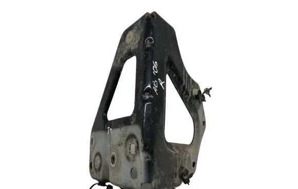 Audi A6 S6 C6 4F Fender mounting bracket 4F0821136A