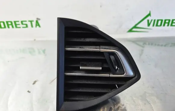 Peugeot 308 Dash center air vent grill 96782700 1304148X 304148
