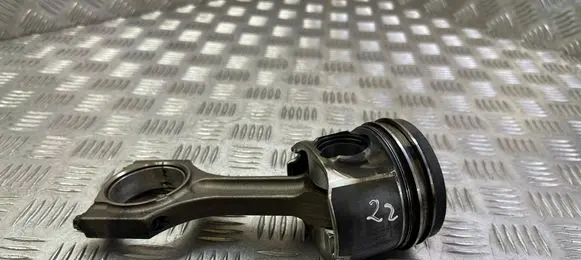 BMW X5 E70 Piston with connecting rod