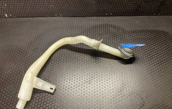 Volkswagen Phaeton Window washer liquid tank fill tube 3D0955463