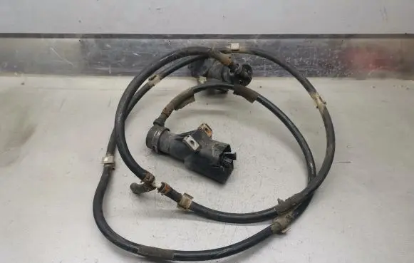 Toyota Corolla E120 E130 Headlight washer spray nozzle 30131 30132