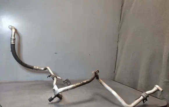Opel Vivaro Air conditioning (A/C) pipe/hose 924807649R