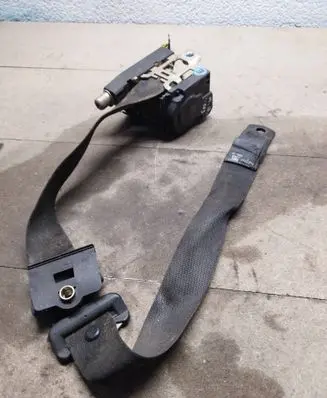 Mercedes-Benz ML W163 Front seatbelt A1638603285 33004741