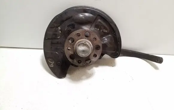 Front wheel hub