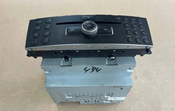 Mercedes-Benz C W204 Radio/GPS head unit trim A2049007902 A2049022401