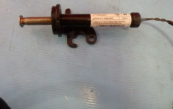 Mercedes-Benz ML W166 Bonnet Pedestrian Airbag Actuator 0589P1000095