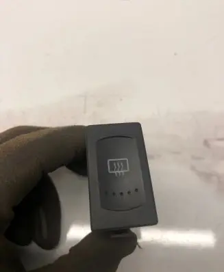 Volkswagen PASSAT B5.5 Windscreen/window heater switch 3B0959621C