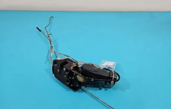 Suzuki Grand Vitara I Front door lock IMPRK1380197