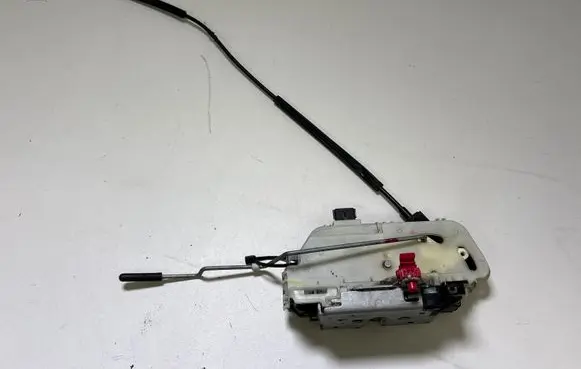 Ford Mustang V Front door lock DA5A5421812BA