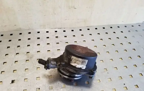 BMW X5 E70 Vacuum pump 00437012