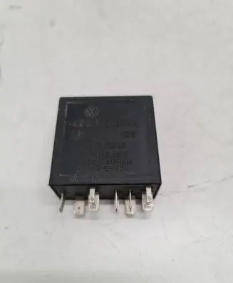 Volkswagen PASSAT B5 Other relay 4B0955531A 72WA401