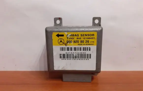 Mercedes-Benz C W202 Airbag control unit/module 0008208026 9510