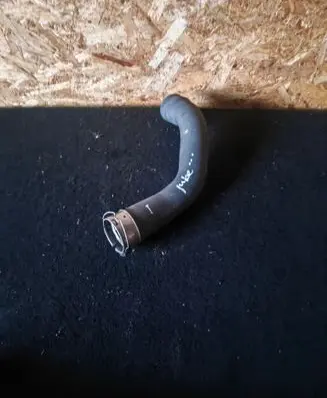 Intercooler hose/pipe