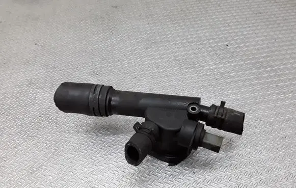 Volkswagen Polo Engine coolant pipe/hose 038121132D