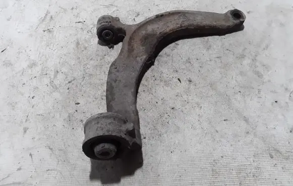 Volkswagen Transporter - Caravelle T5 Front lower control arm/wishbone 7H0407152F