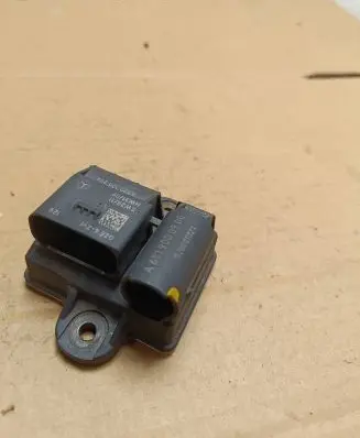 Mercedes-Benz C W204 Glow plug pre-heat relay A6519000900 11200011721