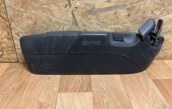Volvo S40, V40 Front door seat control surround trim 30863819 30863821 30883082