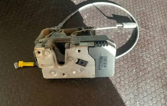 Renault Trafic II (X83) Front door lock 8200042171 91166234