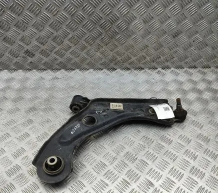 Peugeot 308 Front lower control arm/wishbone 9846329280