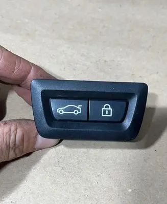 BMW 3 F30 F35 F31 Tailgate/boot open switch button 9275121