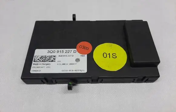 Volkswagen PASSAT B8 Other control units/modules 3Q0915227D