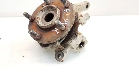 Hyundai Santa Fe Front wheel hub spindle knuckle