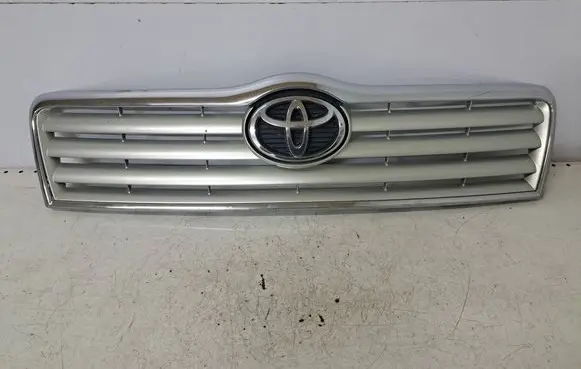 Toyota Avensis T250 Front bumper upper radiator grill 