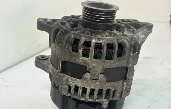 Mercedes-Benz B W246 W242 Generator/alternator A0009063322