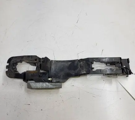 Nissan Leaf I (ZE0) Front door exterior handle/bracket