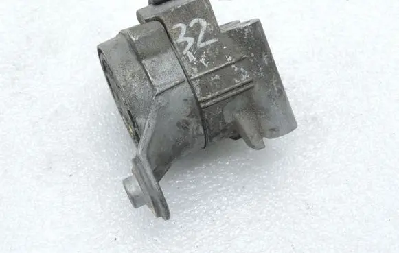 Opel Omega B1 Alternator belt tensioner 90528760 1340547