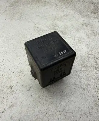 Volvo S40, V40 Other relay V23134B52X240 0339 MB95381