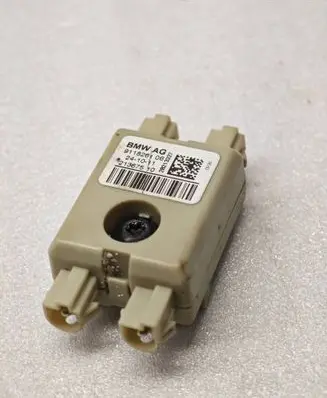 BMW 7 F01 F02 F03 F04 Aerial antenna amplifier 9118261 241011 21367510