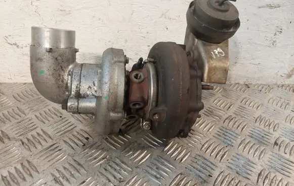 Toyota Corolla Verso AR10 Turbo 172010R021 W06015462