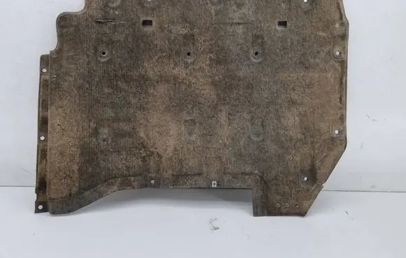 Chrysler Pacifica Center/middle under tray cover