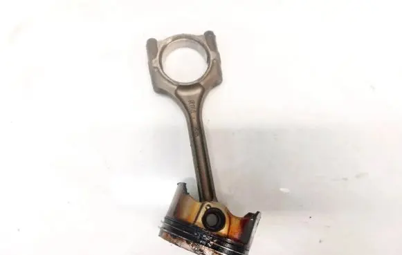 Honda Civic Piston with connecting rod