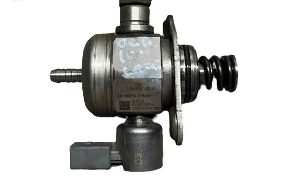 Skoda Octavia Mk2 (1Z) Fuel injection high pressure pump 06H127025N 0261520090
