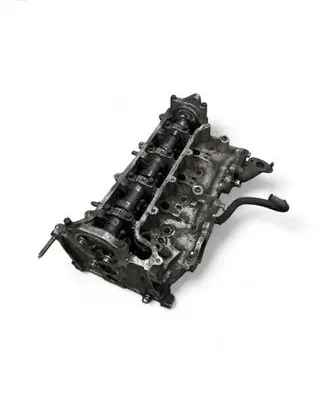 Toyota Auris 150 Engine head 