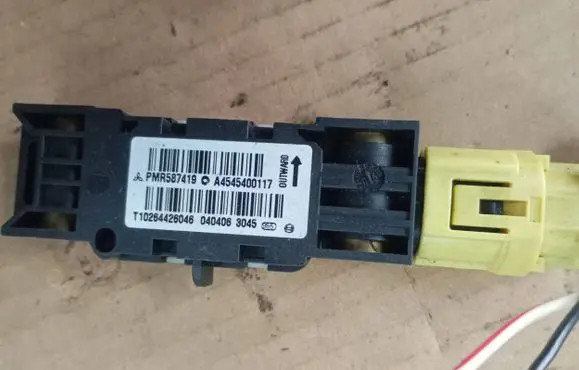 Mitsubishi Colt Airbag deployment crash/impact sensor PMR587419 A4545400117 T10264426046