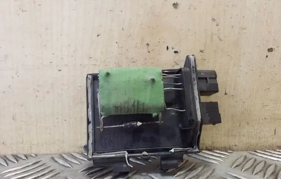 Audi 80 90 S2 B4 Heater blower motor/fan resistor 3131090041 893959263