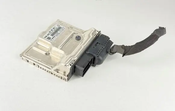 Audi A1 Engine control unit/module 05C907309F 0261S10730