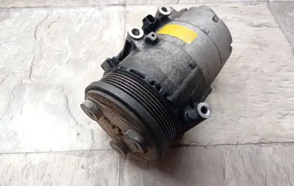 Ford Focus C-MAX Air conditioning (A/C) compressor (pump)
