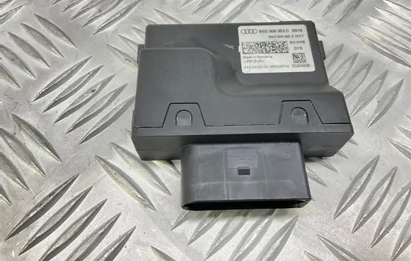 Audi A4 S4 B9 Fuel injection pump control unit/module 8W0906093C