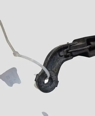 Volvo V50 Rear wiper blade arm