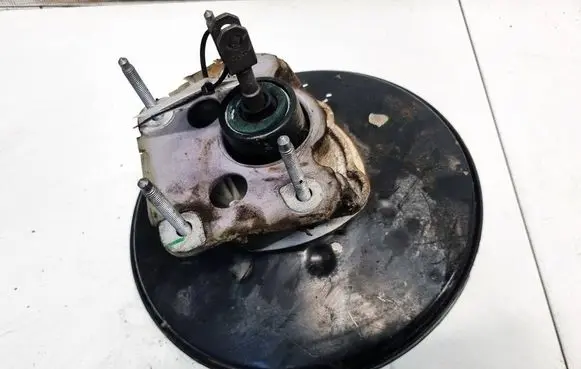 Renault Megane III Brake booster 472100013R