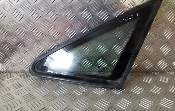 Opel Zafira A Front triangle window/glass 
